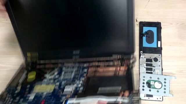 КАК РАЗОБРАТЬ НОУТБУК Acer Aspire v5-561g\КАК ПОЧИСТИТЬ НОУТБУК acer aspire v5-561g ОТ ПЫЛИ смотреть онлайн