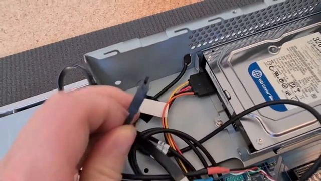 Acer Z3100 SSD Einbau - Replacement смотреть онлайн