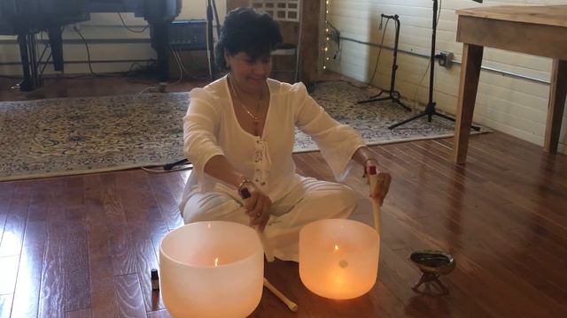 Healing with the quartz crystal singing bowls? Sanacion con los Cuencos de Cristales? смотреть онлайн