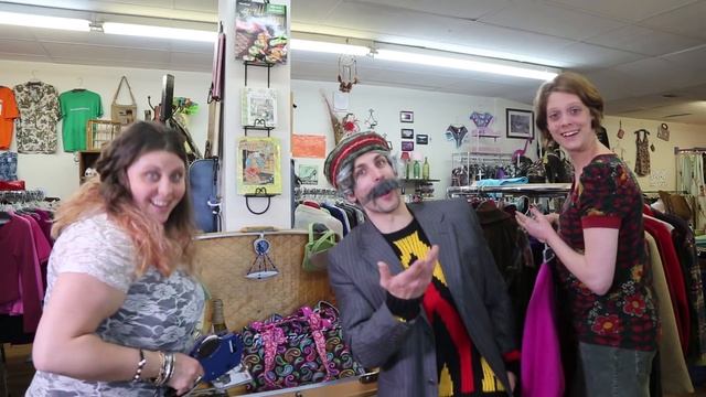 Clothes Encounter Commercial (Thrift Shop Parody) смотреть онлайн