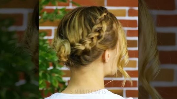 30 EASY-BREEZY HAIRSTYLES FOR DAZZLING LOOK