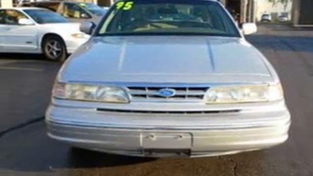 1995 Ford Crown Victoria LX Sedan - Naperville, IL смотреть онлайн
