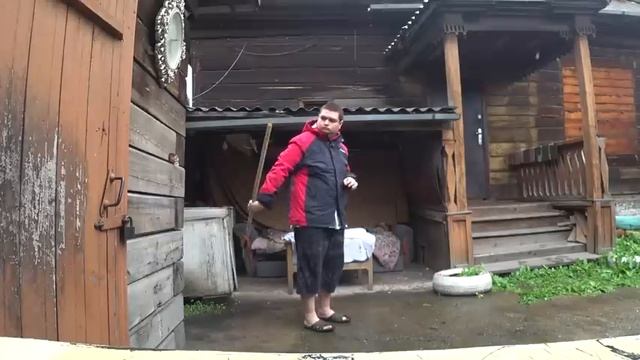 Обедаю в ограде под дождём тушёной бараниной кублей смотреть онлайн