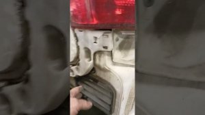 форд фокус 3 стоит вода в багажнике под запаской и в салоне под ковриком