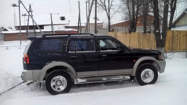 Mitsubishi Pajero Sport. Уборка снега :-))) смотреть онлайн