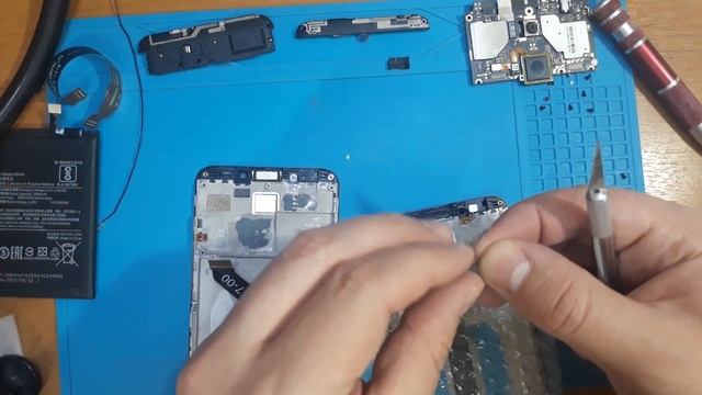 ?Xiaomi Redmi 5 Plus?Замена дисплея и разъёма micro usb? смотреть онлайн