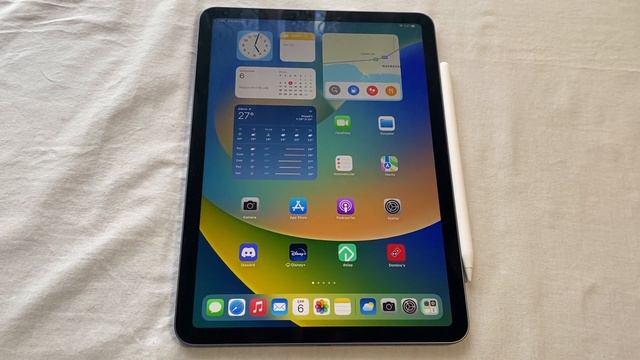 ipad air 5 (space gray) unboxing | apple pencil 2 + accessories смотреть онлайн