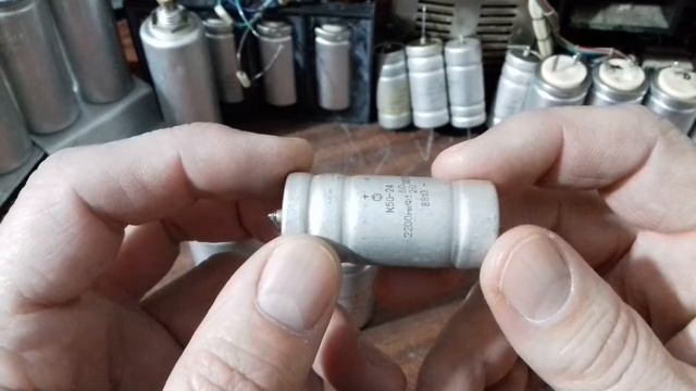 Какие конденсаторы лучше?.. Сравнение трудоспособности старых электролитических конденсаторов.