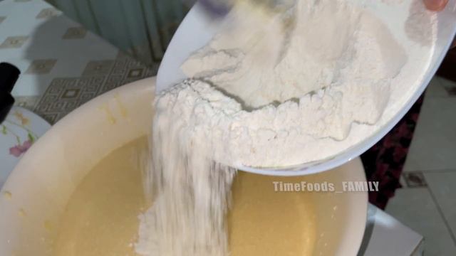 Рецепт вкусных и воздушных кексов | Тесто на кексы | Как приготовить кексы | TimeFoods_FAMILY смотреть онлайн