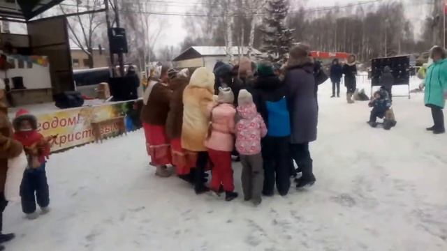 2018 январь - Ашукино, День валенок, хоровод смотреть онлайн