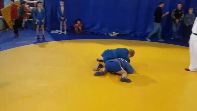 Соревнования по самбо 3 октября, Термаль, группа 42 кг, 3 бой, Маслов победа.