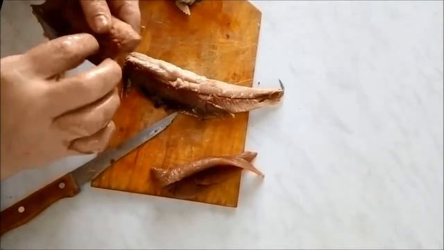 Разделываем селедку
