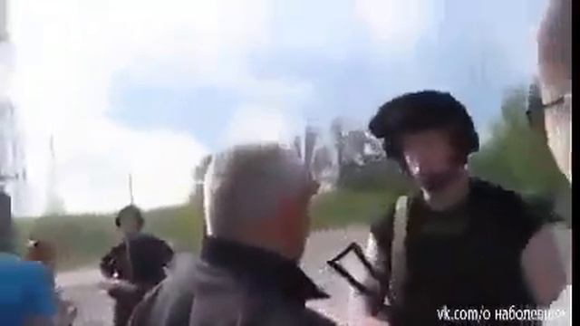 Артемовск жители выгоняют Украинских солдат 25 05 2014 смотреть онлайн