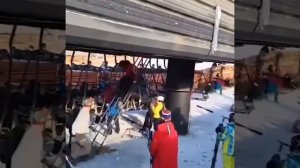 Авария на подъемнике в Южной Корее.