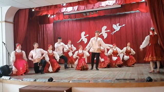 Олонецкий танец. Ансамбль народного танца "Российская кадриль" смотреть онлайн