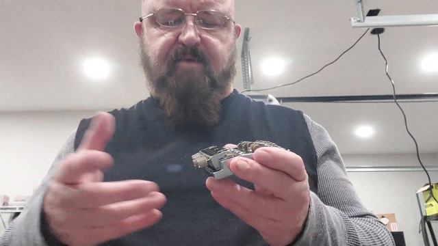 A Close Look At A Washburn WonderBar смотреть онлайн