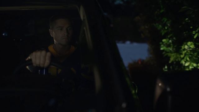 Bradford Stops a Chase on His Night Off - The Rookie смотреть онлайн