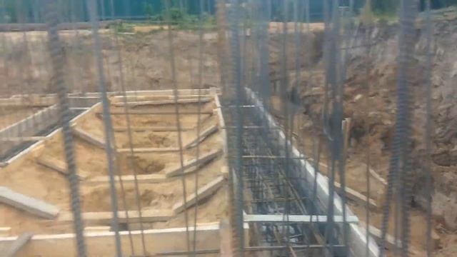 Серия №17. Цокольный этаж. Часть 1. Заливка подошвы. ДОРОГА К ДОМУ. смотреть онлайн