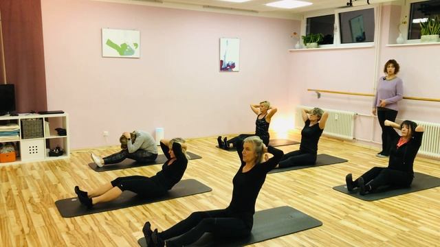 Pilates Mattenstunde „Reformer on the Mat“ смотреть онлайн