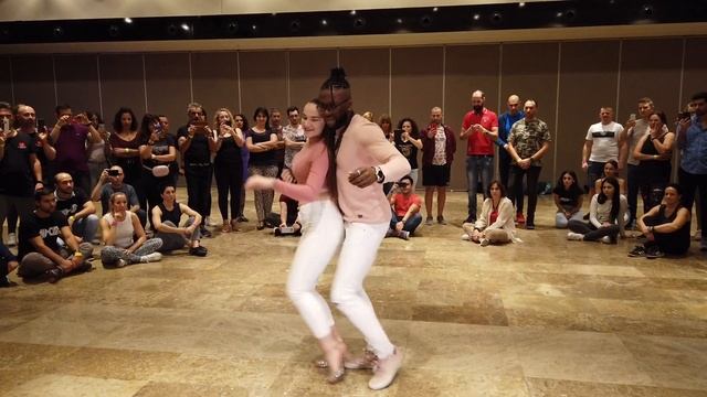 Chamalo & Mirty dancing Kizomba Fusion at Open Kizomba Festival 2019 (Madrid) смотреть онлайн