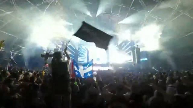 Multi-Cam Edit: Eric Prydz @ EDC Las Vegas 2015: Finale / Opus смотреть онлайн