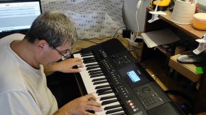 Последний день лета  Синтезатор Yamaha PSR E463