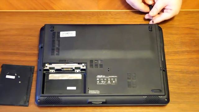 Asus K50i HDD remove/eltávolítás смотреть онлайн