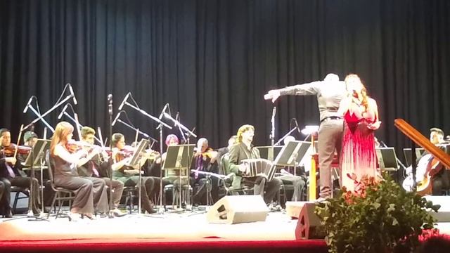 Silvia Lallana canta Y sin embargo en el Homenaje a Joaquín Sabina смотреть онлайн