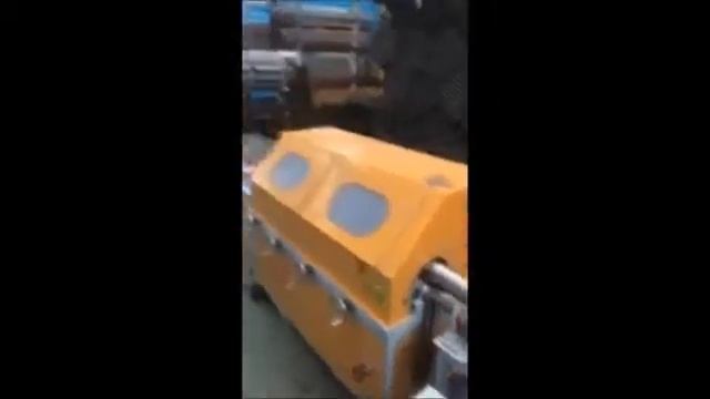 Видео работы линии шлифования труб диаметром 30-200 мм смотреть онлайн