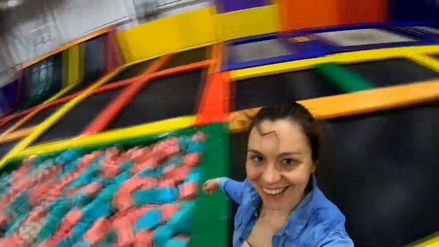 Батутный центь Гоу Парк смотреть онлайн