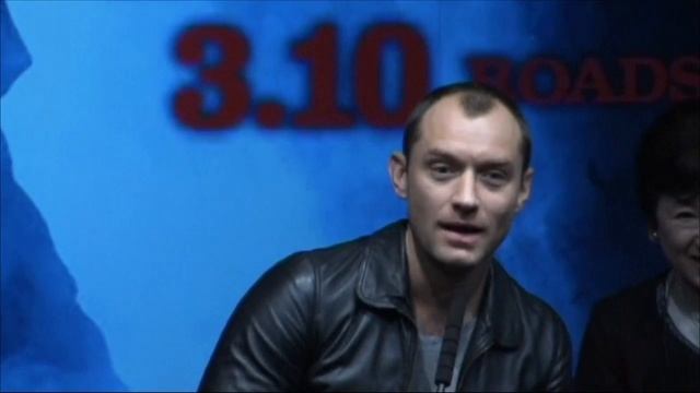 Джуд Лоу узнал последним о рождении сына Роберта Дауни-младшего смотреть онлайн