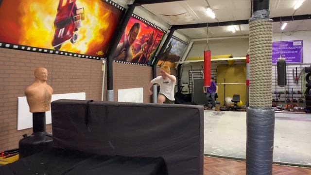 Супергеройские приземления смотреть онлайн