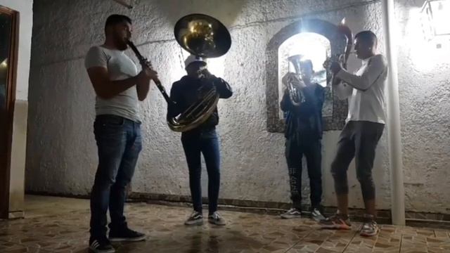 La bella Italia clarinete Acampañado por Tuba y armonías смотреть онлайн