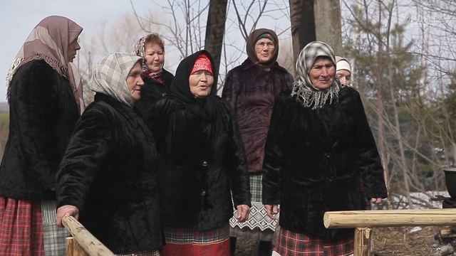 Обряды "Шорт миськон" (мытьё пряжи) и "Дэра гужатон" (Отбеливание полотна) смотреть онлайн