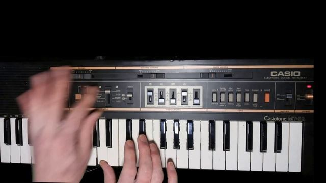 Plastic Pop on a Casio MT_52. смотреть онлайн