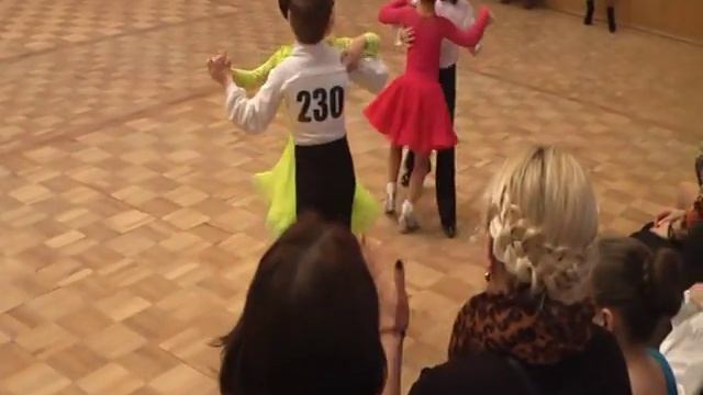 Спортивные бальные танцы. 交谊舞 - 孩子们 смотреть онлайн
