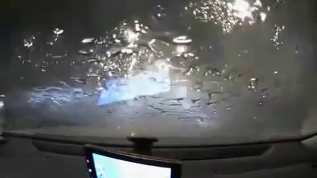 Водитель автомобиля Honda вроде была это она на большой скорости врезался в разделительную полосу смотреть онлайн
