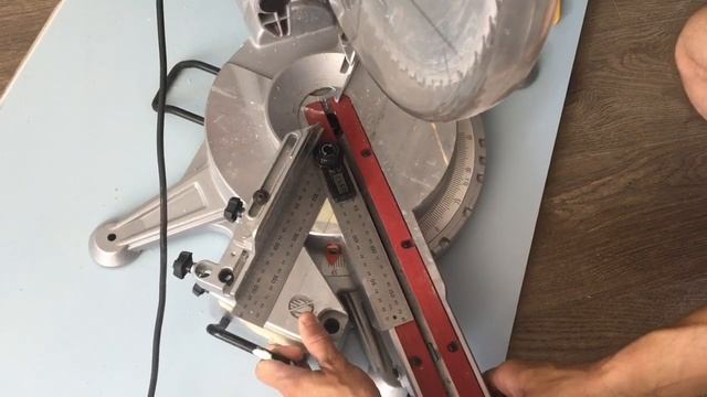 Монтаж потолочного плинтуса под натяжной потолок. смотреть онлайн