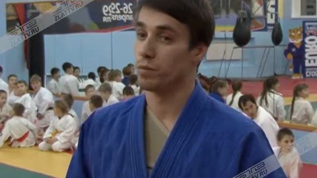 В Златоусте увидели боевое искусство, с помощью которого был побеждён Федор Емельяненко смотреть онлайн