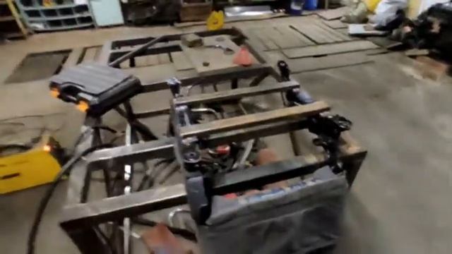 Компьютерное кресло своими руками! Кресло из автомобильного сидения! смотреть онлайн