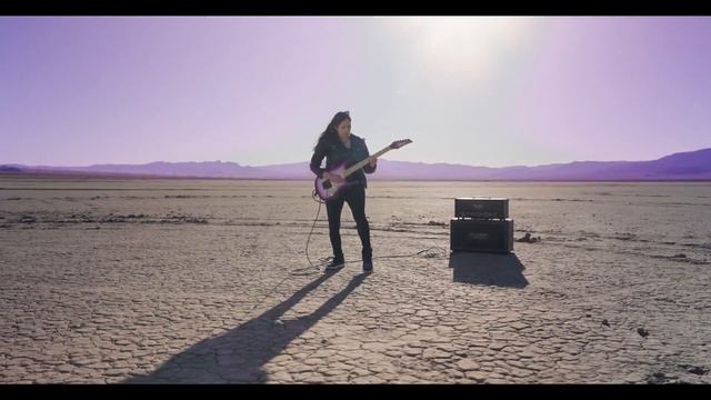 Nili Brosh // Lavender Mountains - OFFICIAL MUSIC VIDEO смотреть онлайн