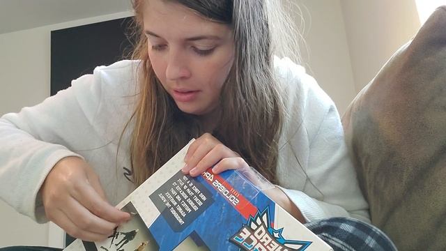 Weird Dreams and Unboxing смотреть онлайн