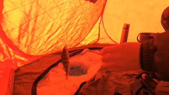 Зимняя рыбалка на озере Старые Учалы "Учалинка" смотреть онлайн