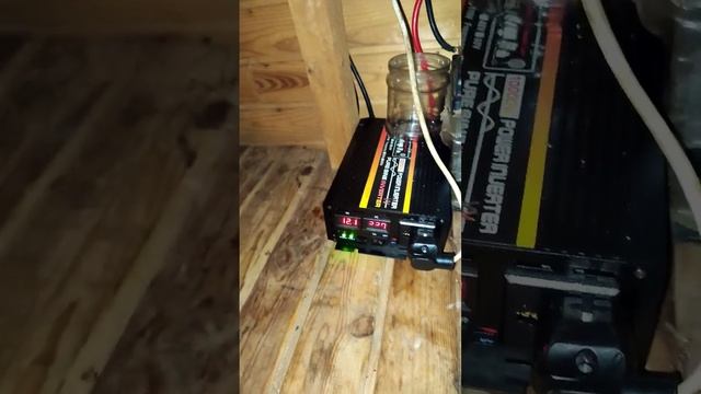 Автомобільний інвертор 12-220 вольт!