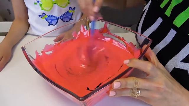 КАК ЭТО ВОЗМОЖНО АРБУЗ СЛАЙМ ЧЕЛЛЕНДЖ ПАТИ Почему у МАМЫ ПРОВАЛИЛСЯ ОПЫТ Опыты от Family Box смотреть онлайн