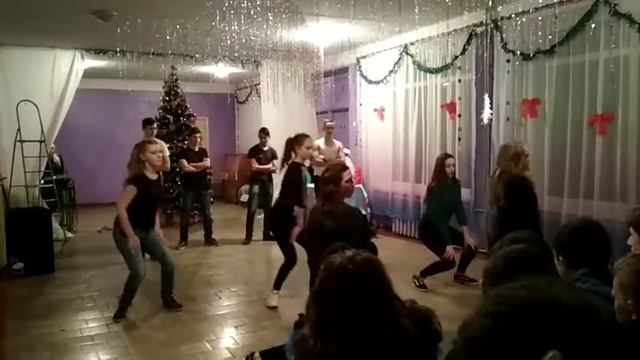 Лёгкий танец на новый год смотреть онлайн