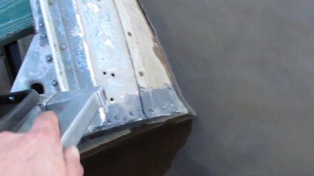 Лодочный мотор Вихрь 20//Последствия сильного удара о топляк!!! смотреть онлайн