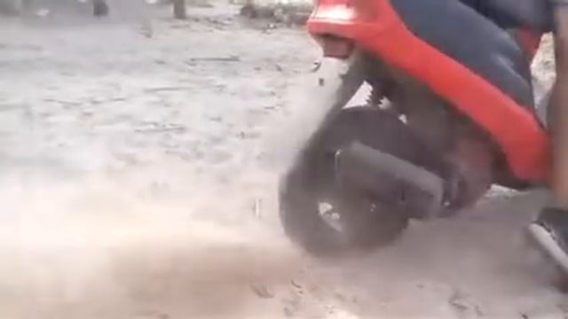 SUZUKI RAN БЕРНАУТ смотреть онлайн