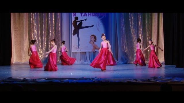 Танцевальный коллектив "Шанс" - "Венский вальс" смотреть онлайн
