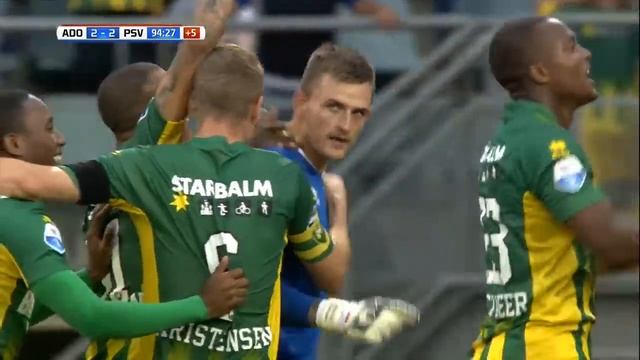 Вратарь забил гол пяткой смотреть онлайн